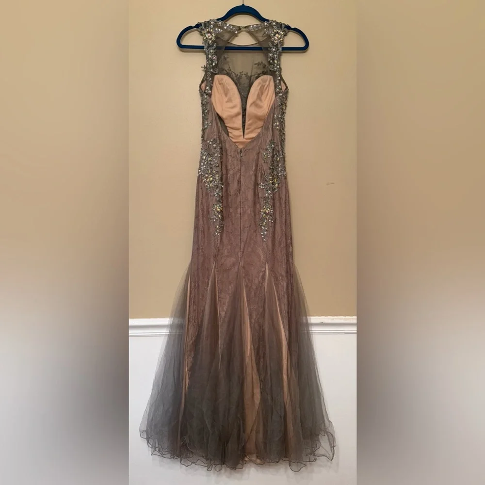 Jovani 98665 prom dress in gunmetal grey. Lace underlay & illusion neckline Sz 6 - Picture 6 of 16